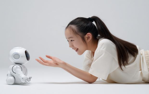 20조 시장으로 비상하는 ‘중국의 AI 완구’